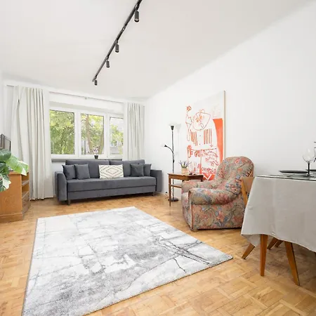 Apartmán Przytulny I Tradycyjny Na Parterze W Centrum Warszawy By Renters Varšava