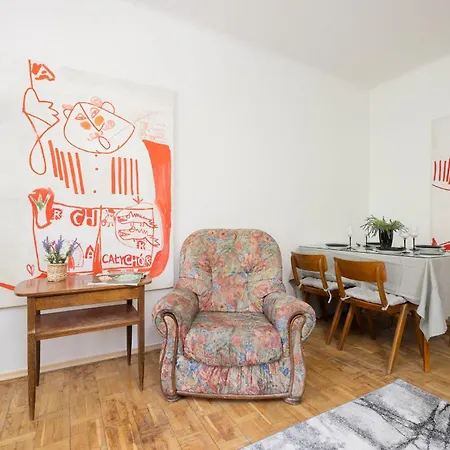 Przytulny I Tradycyjny Na Parterze W Centrum Warszawy By Renters Apartmán