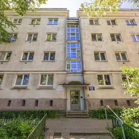 Przytulny I Tradycyjny Na Parterze W Centrum Warszawy By Renters *