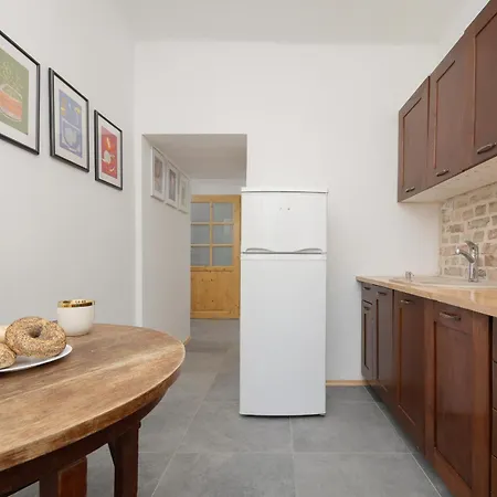 Διαμέρισμα Przytulny I Tradycyjny Na Parterze W Centrum Warszawy By Renters